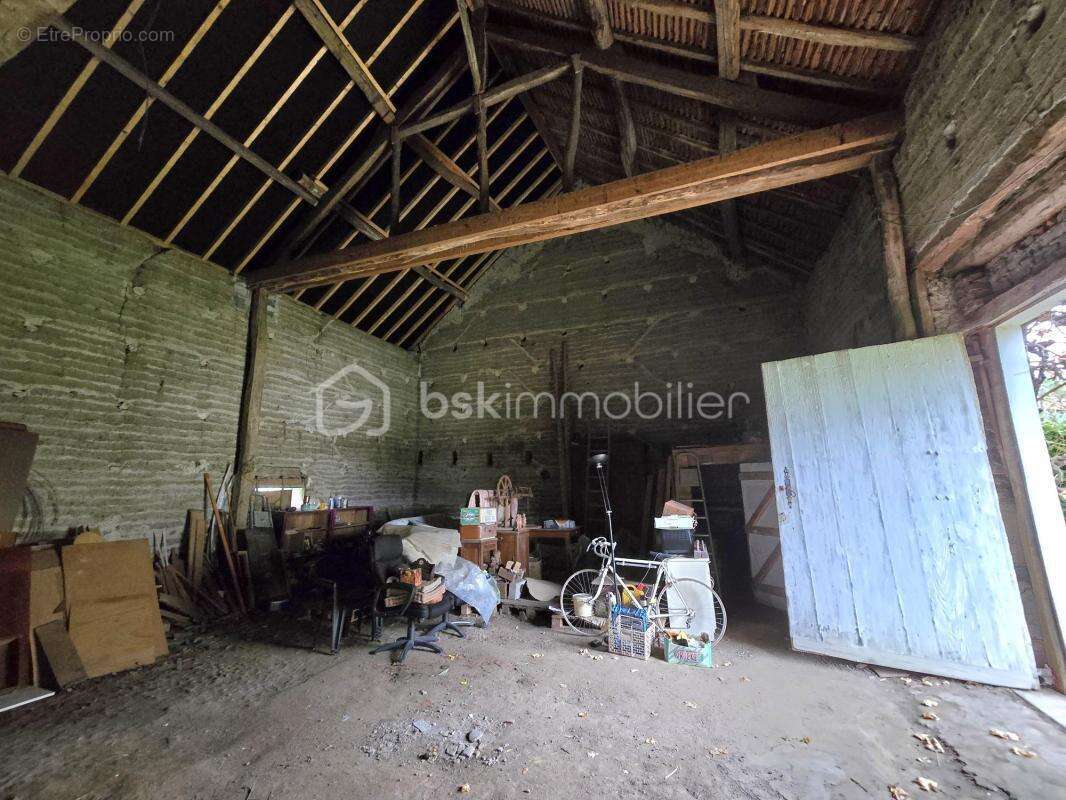 Maison à SAINT-PRIEST-BRAMEFANT