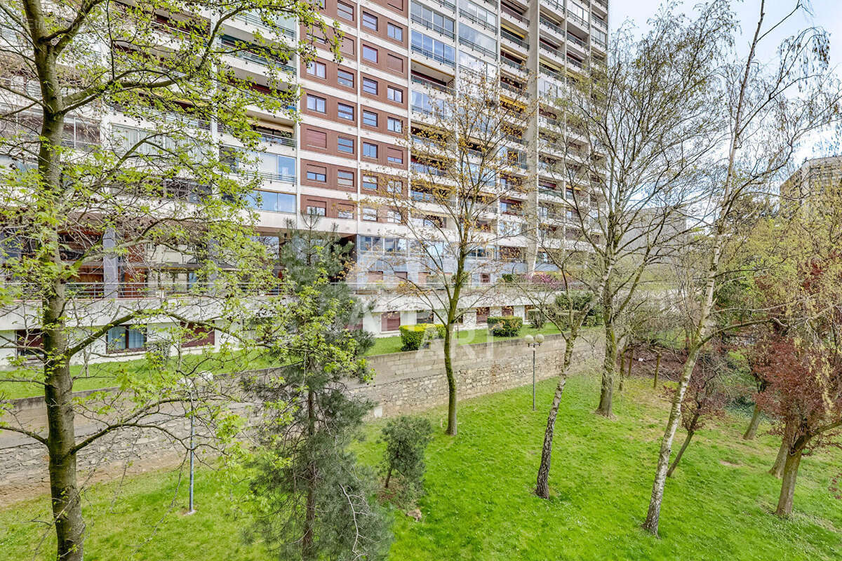 Appartement à PARIS-20E