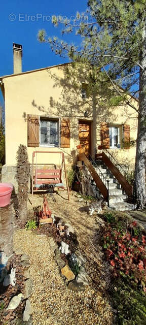 Maison à MONTAZELS
