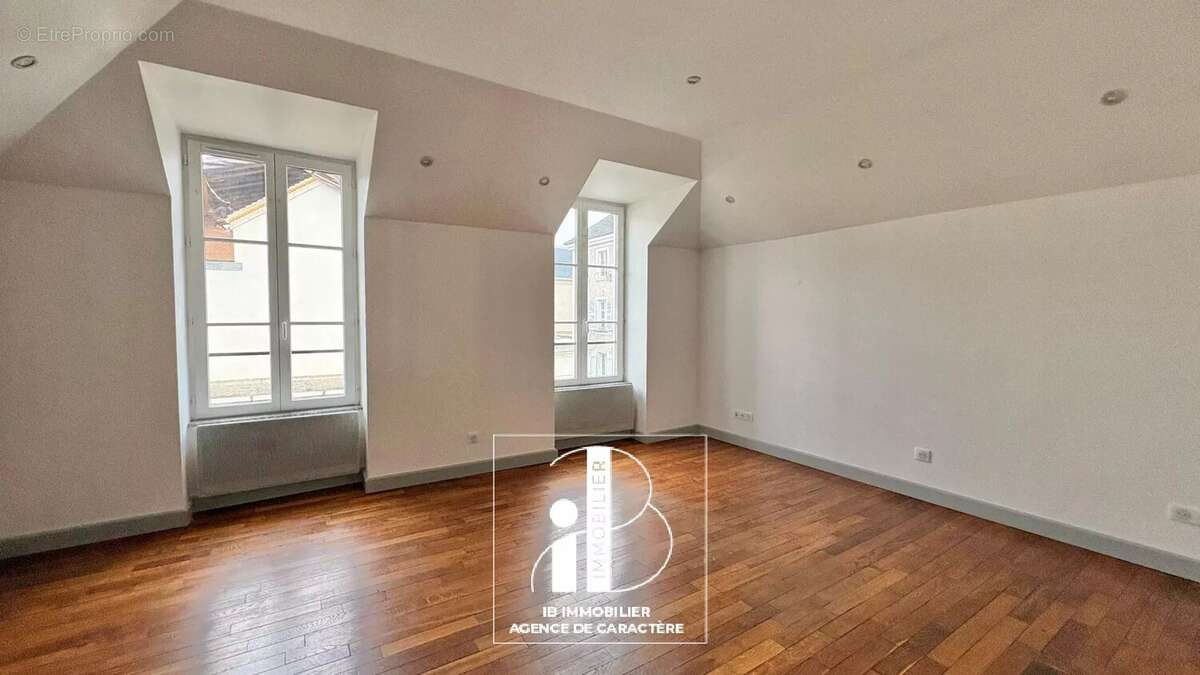 Appartement à FONTAINEBLEAU