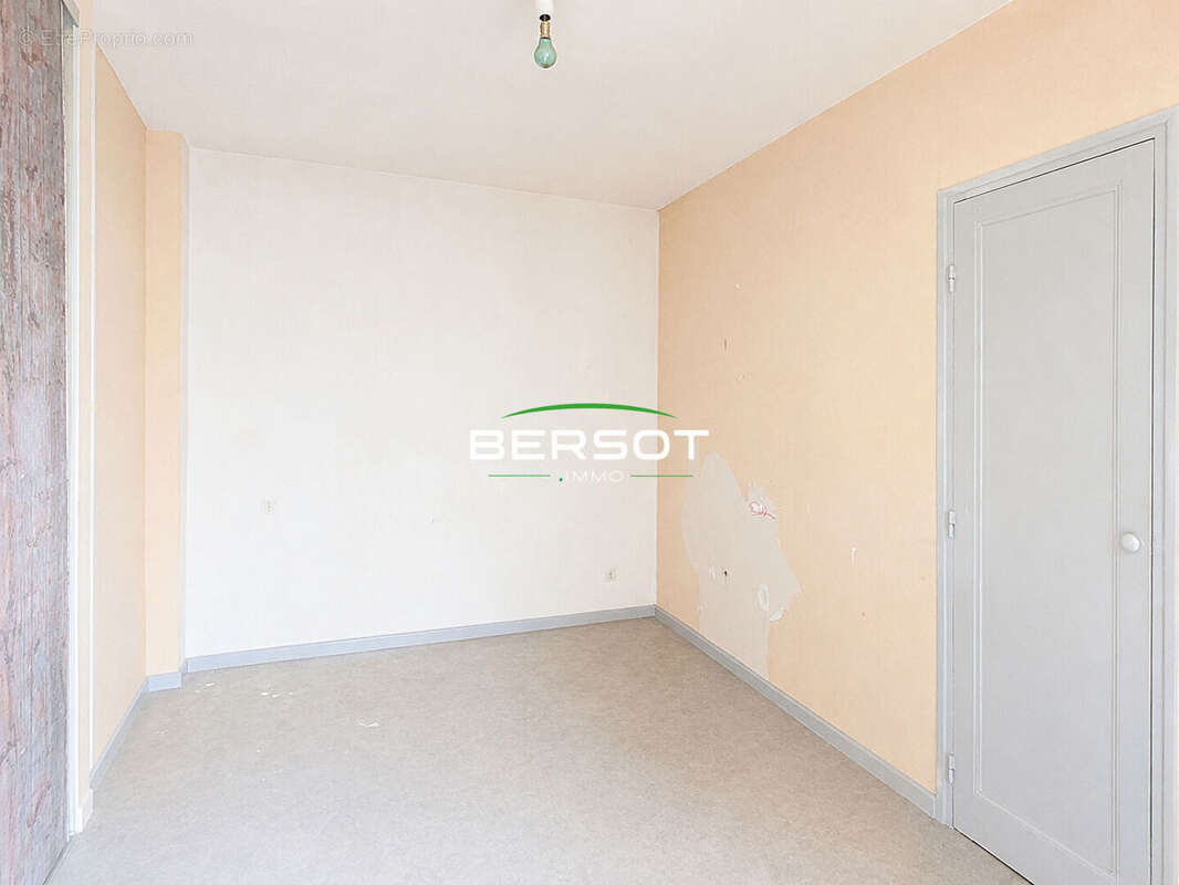 Appartement T3 de 85 m² en rez-de-chaussée - photo 4