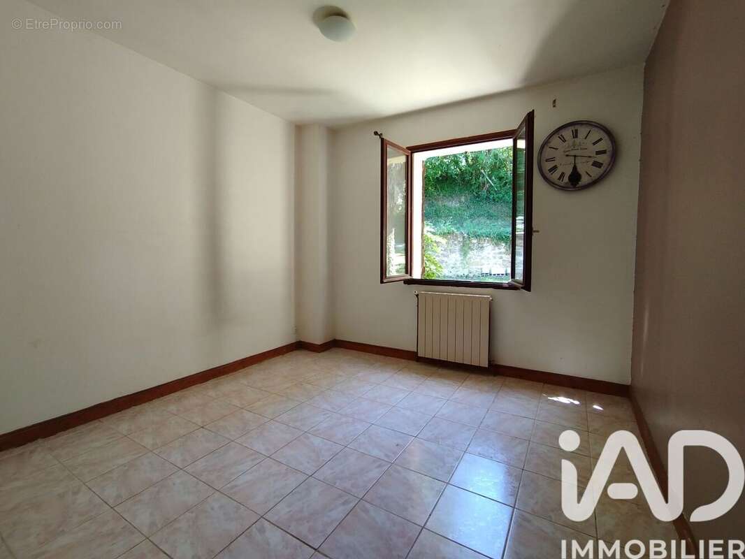 Maison 160 m² à Gourdon  - photo 6