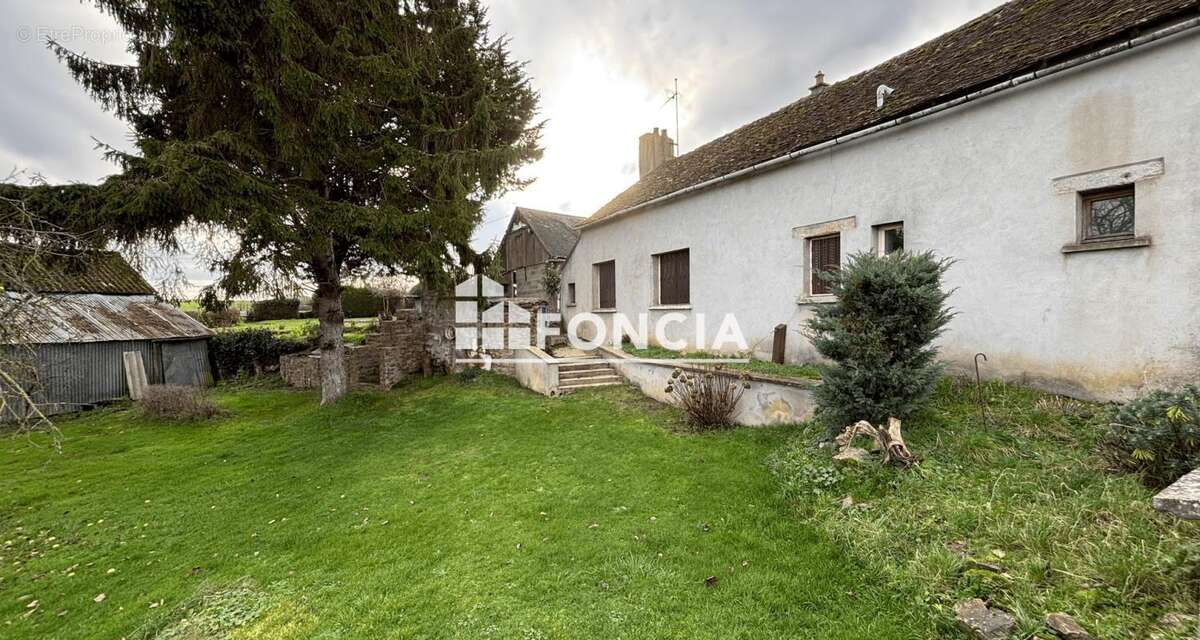 Maison à FRESNAY-SUR-SARTHE