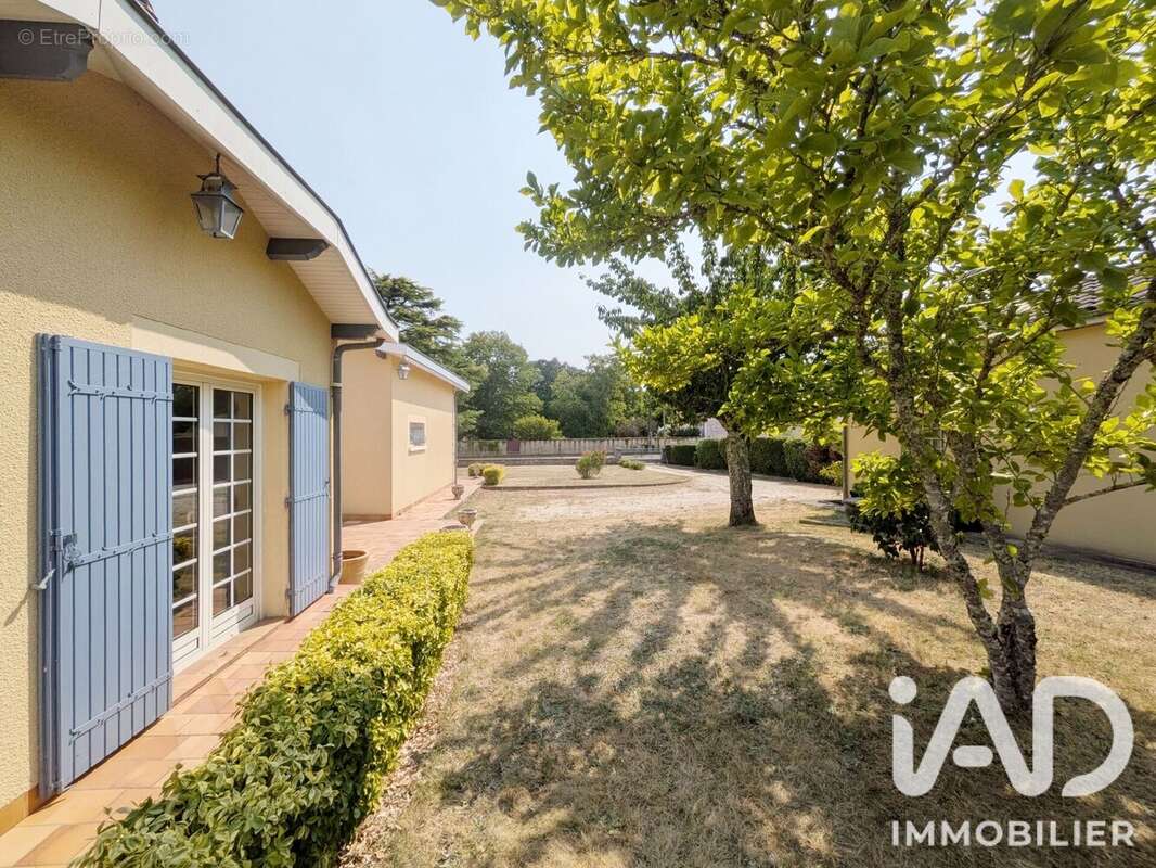 Maison 158 m² à Leognan  - photo 3