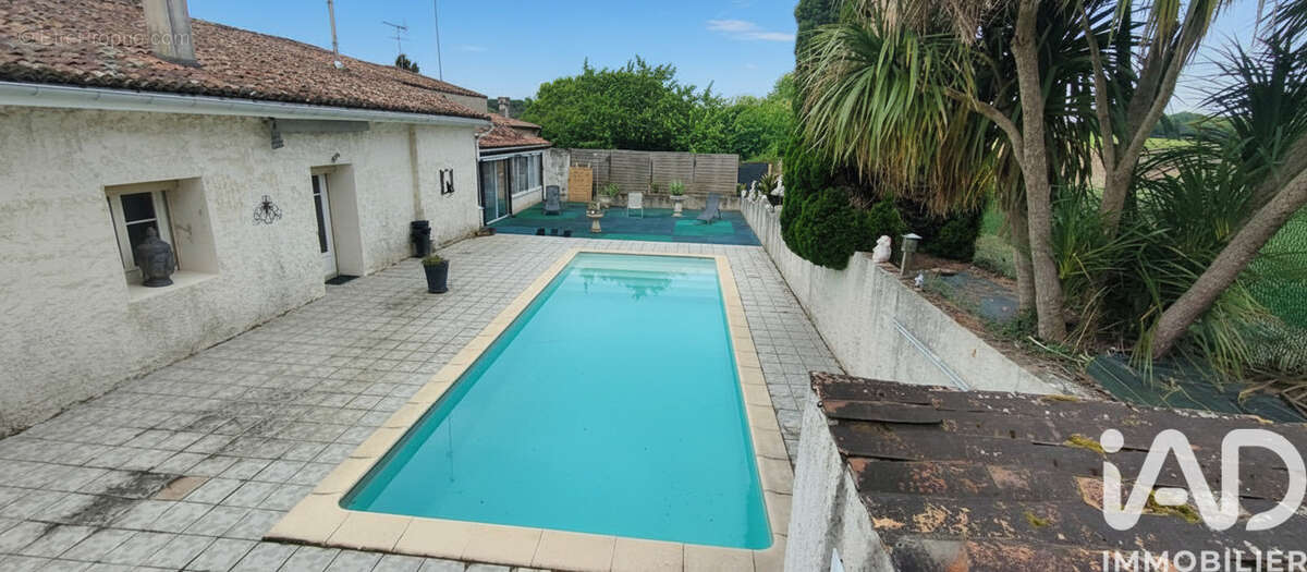 Photo 2 - Maison à SAINTES