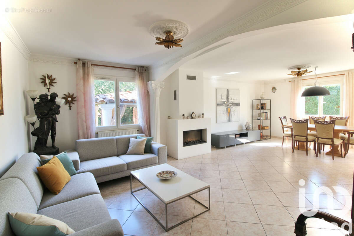 Photo 8 - Maison à CHATEAUNEUF-LE-ROUGE