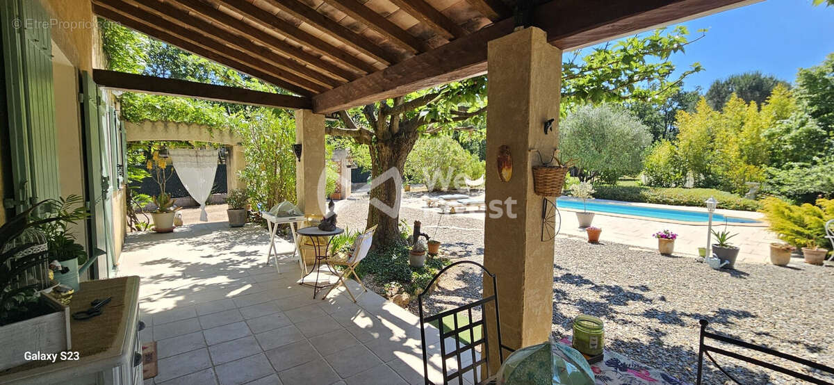 Maison à PONTEVES