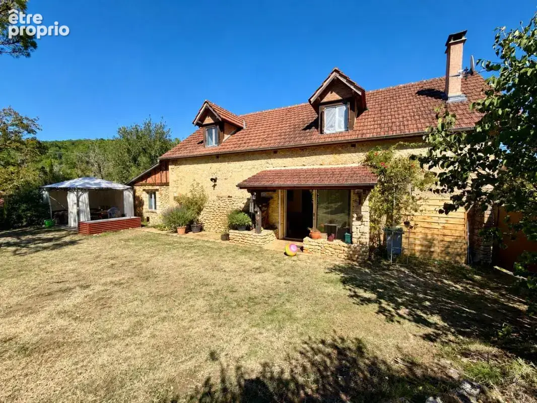 Propriété de caractère sur 2 hectare avec piscine – 3 habitations- Périgord Noir - photo 4