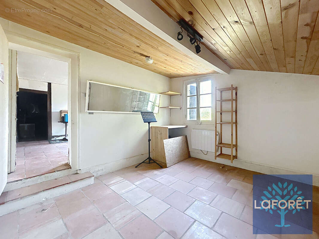 Ferme landaise de 94 m² à rénover sur Saubusse - photo 8