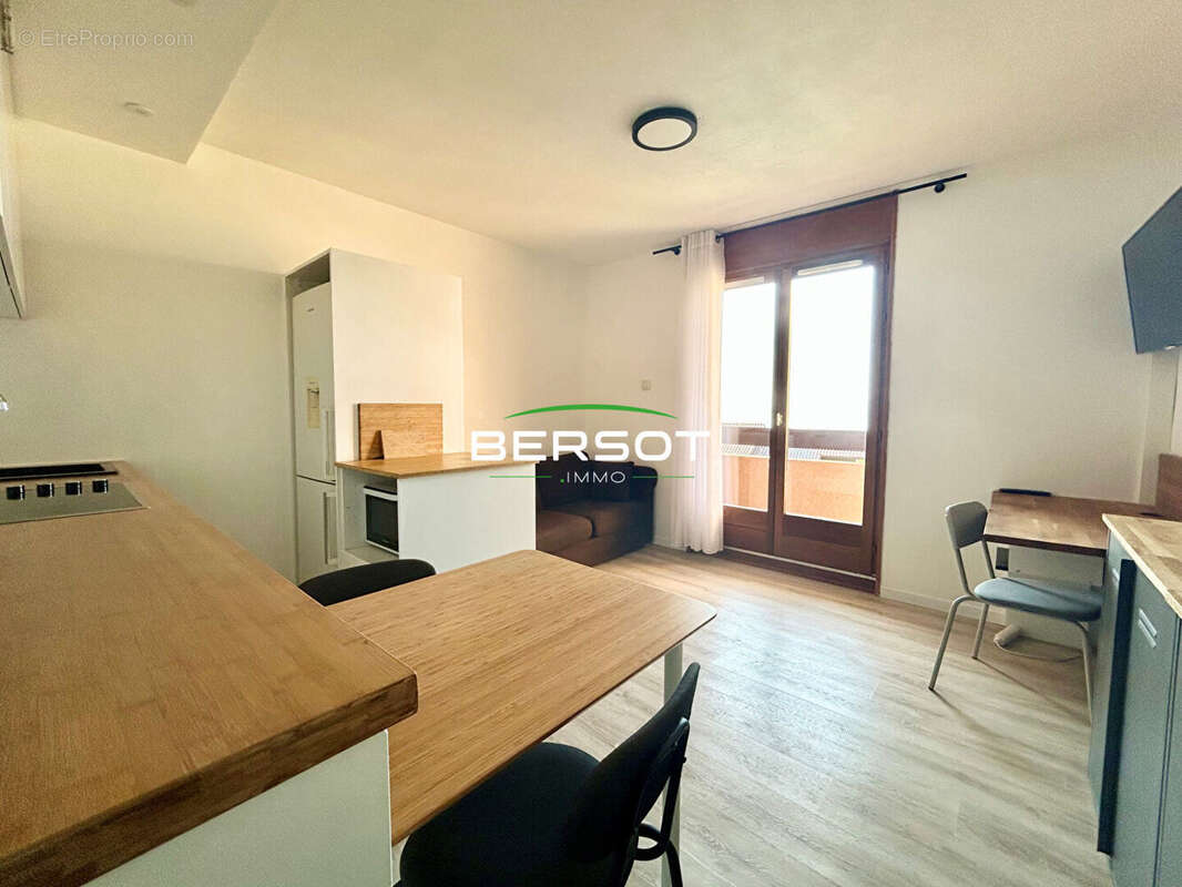 Appartement à EVIAN-LES-BAINS