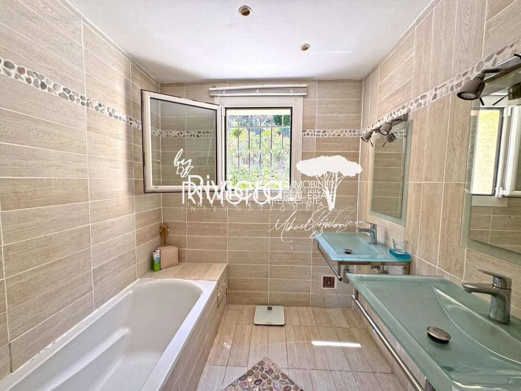 Maison à CAVALAIRE-SUR-MER