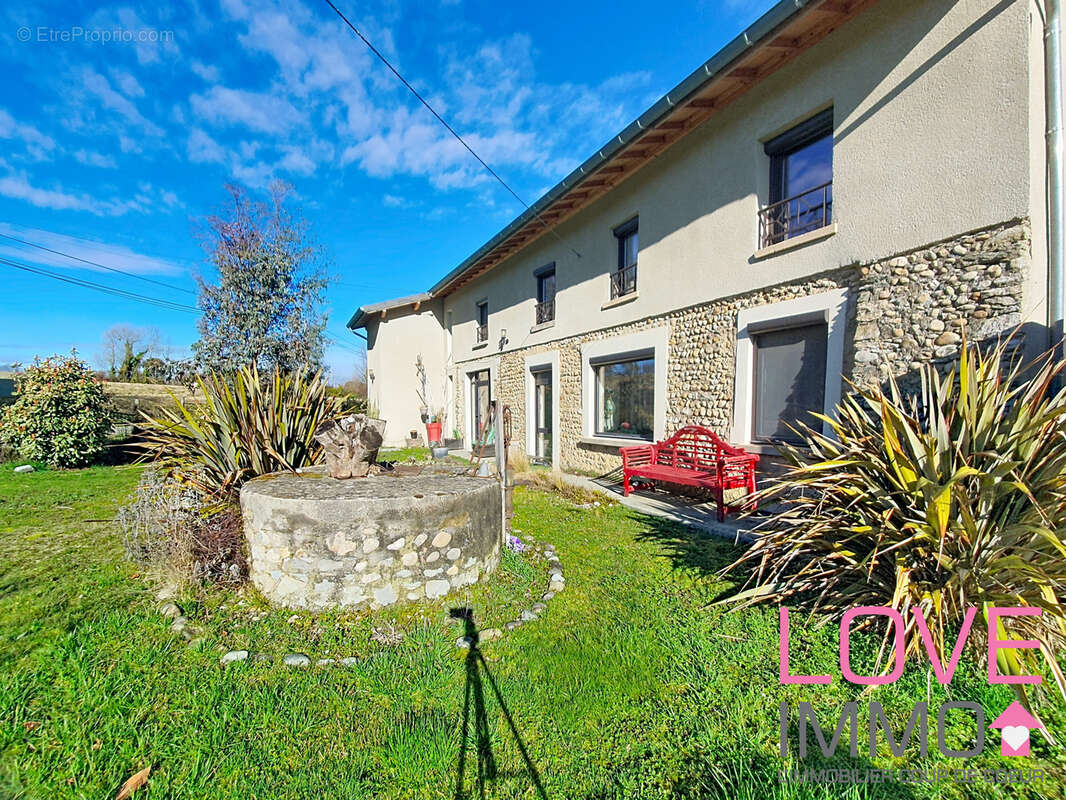 Maison à LA TOUR-DU-PIN