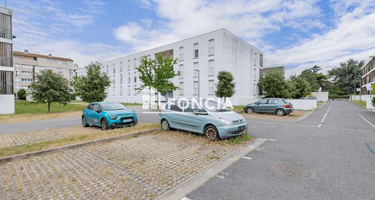 Cugnaux proche centre t3 avec terrasse et parking - photo 8
