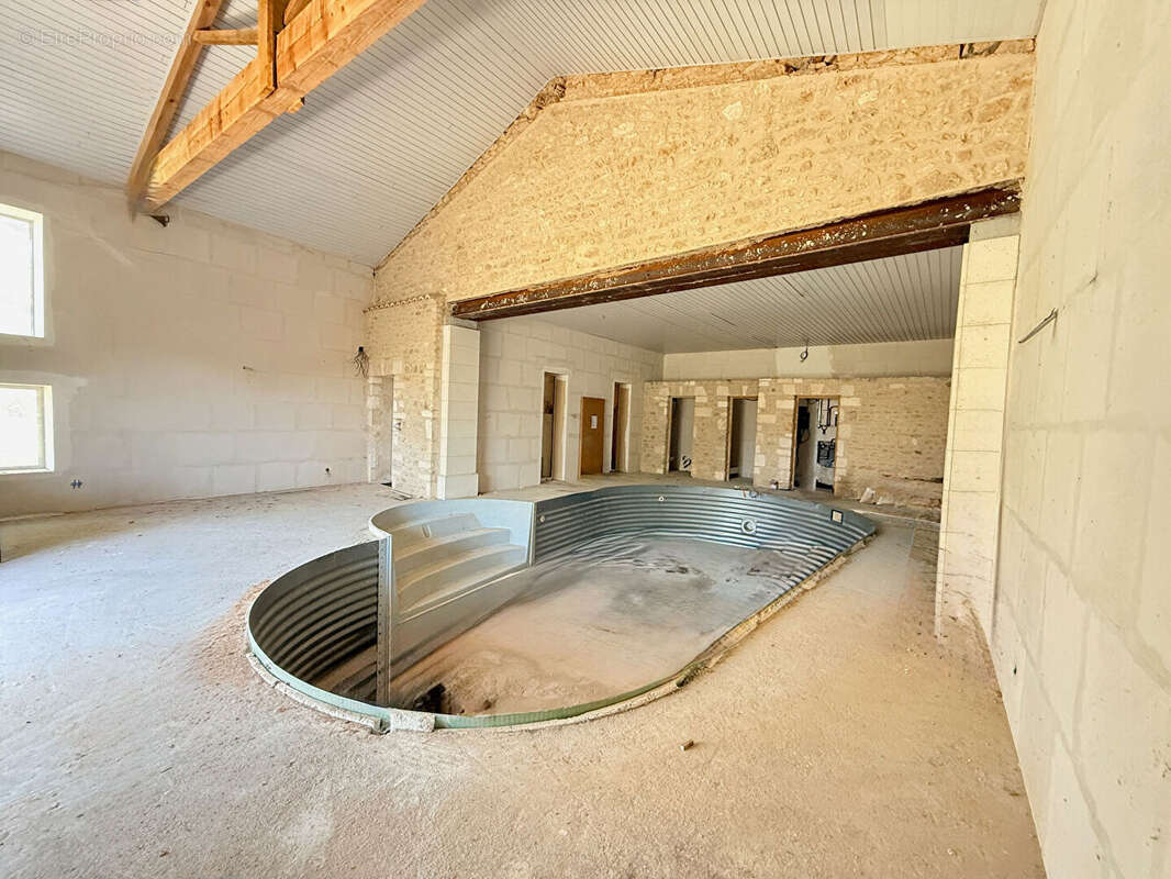 Maison  Charentaise à Fleac 11 pièce(s) 308 m² - photo 18