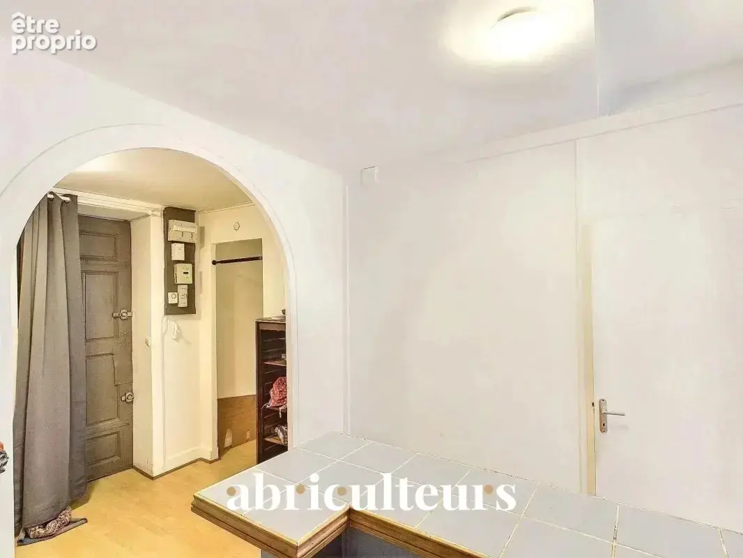 Appartement lumineux de 27 m² à rénover– Investissement idéal en vente à Lyon 1 (69001) - photo 7