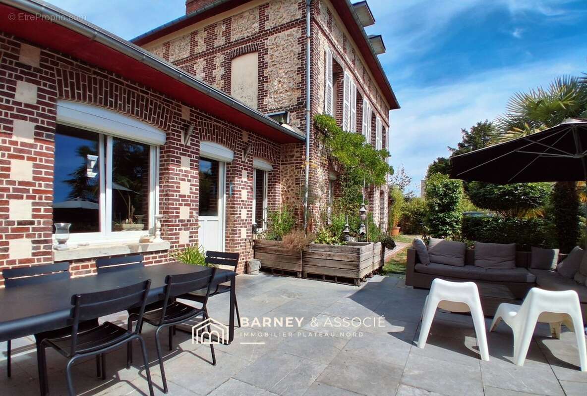 Maison 205 m² à Bihorel  - photo 2