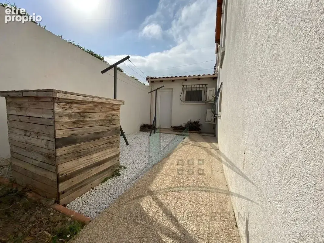 Fos-sur-Mer   Villa idéale pour artisan ou famille cherchant confort et espace ! - photo 4