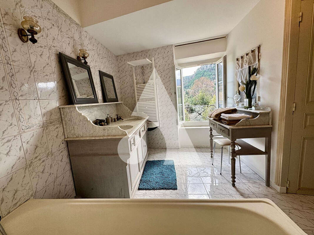 Maison à BUIS-LES-BARONNIES