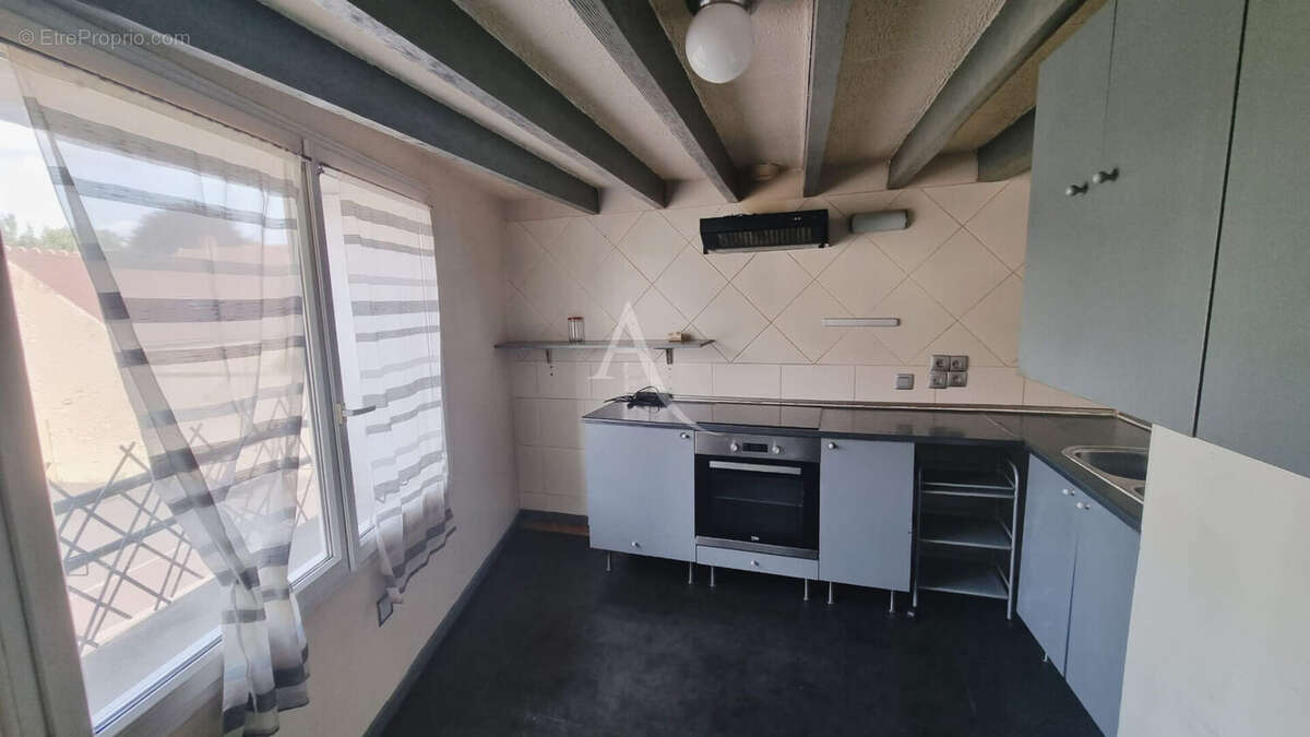 Appartement à COMBS-LA-VILLE