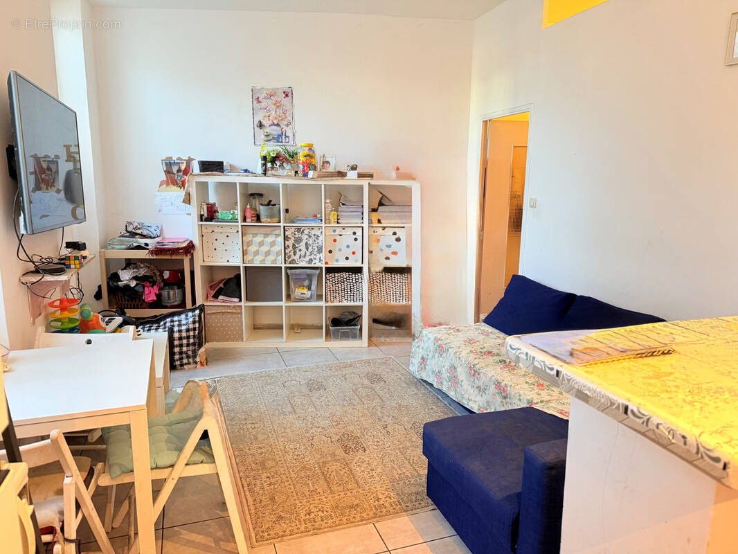 Appartement à MARSEILLE-3E