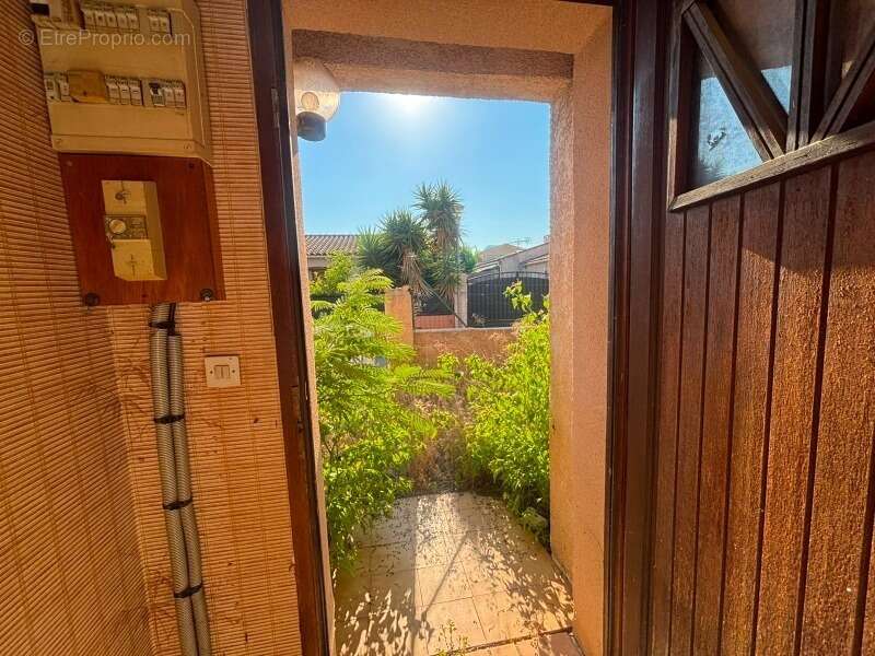 Maison à rénover à vendre 3 pièces LA CRAU (83). LOTISSEMENT LES ARQUETS - photo 11