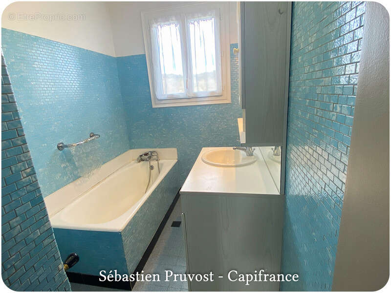 Maison à SAINT-PARDOUX-LA-RIVIERE