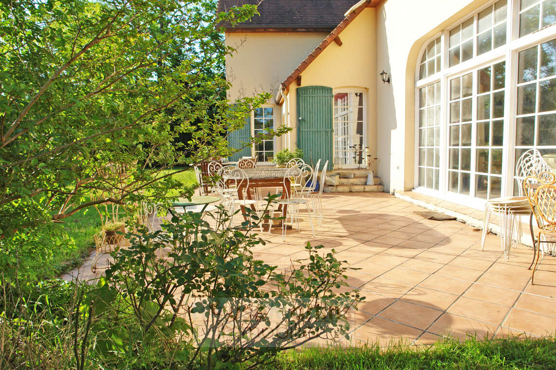 Jolie maison contemporaine idéalement située - photo 2