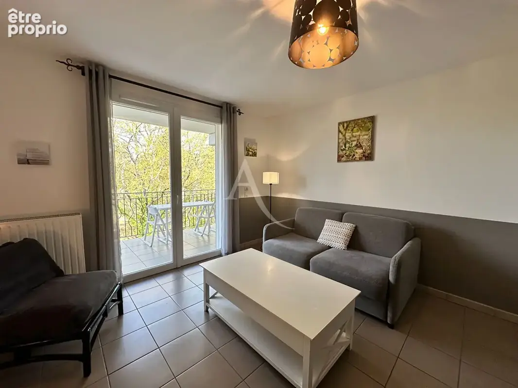 Appartement type 2 de  43.47 m2 places de parking terrasse ascenseur piscine au calme greoux les bains - photo 3