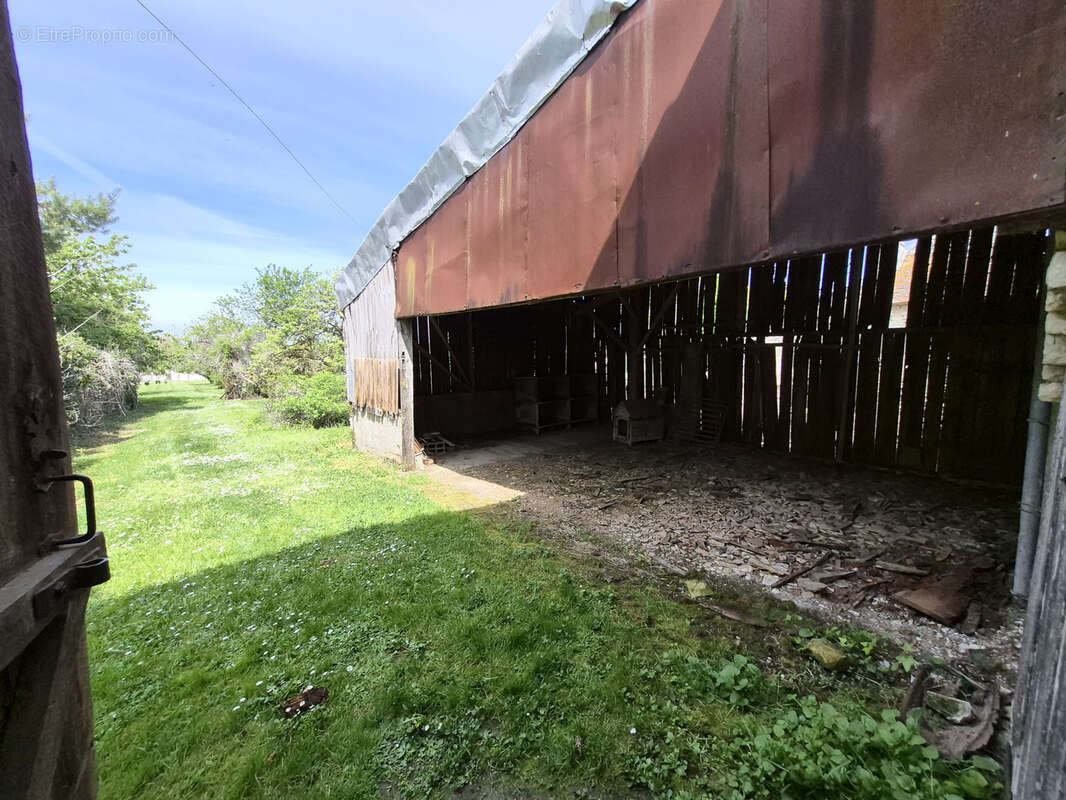 Maison avec dépendance et 2000 m2 terrain - photo 36