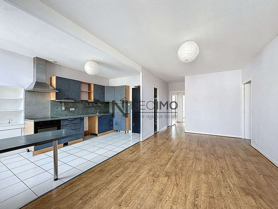 Appartement à NEUFCHATEAU