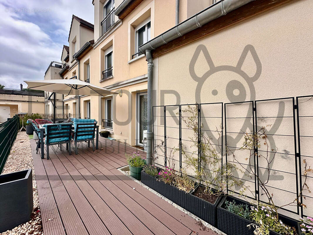 Appartement à NEUFMOUTIERS-EN-BRIE