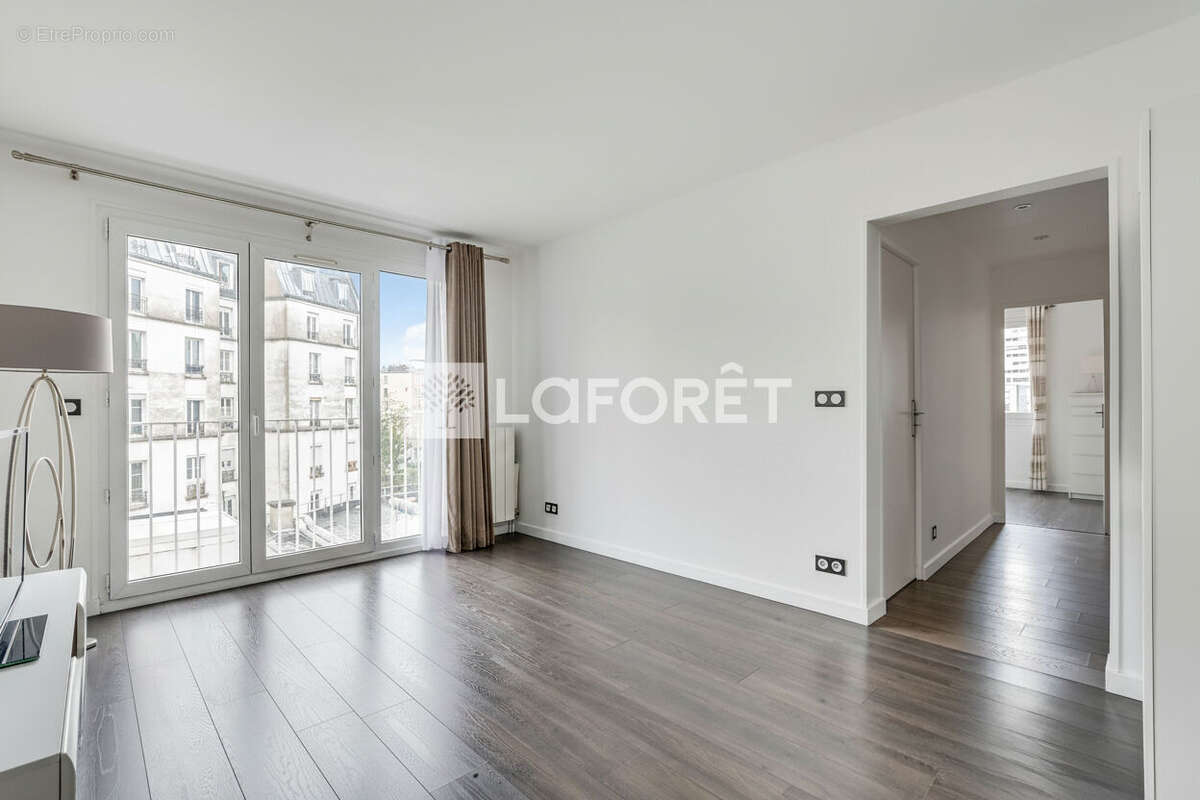 Appartement à PARIS-12E