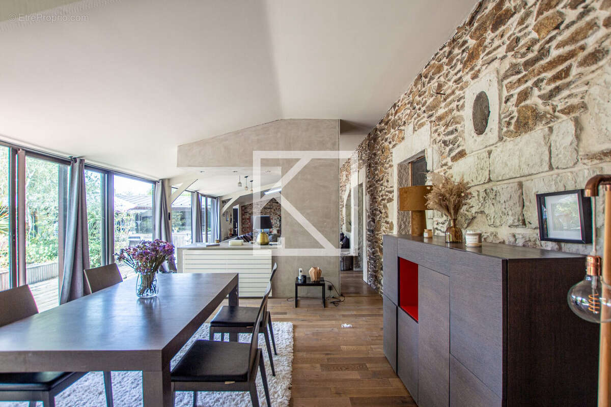 Maison à BOUCHEMAINE