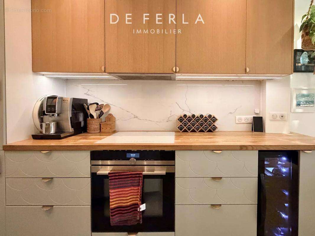 Appartement à PARIS-18E