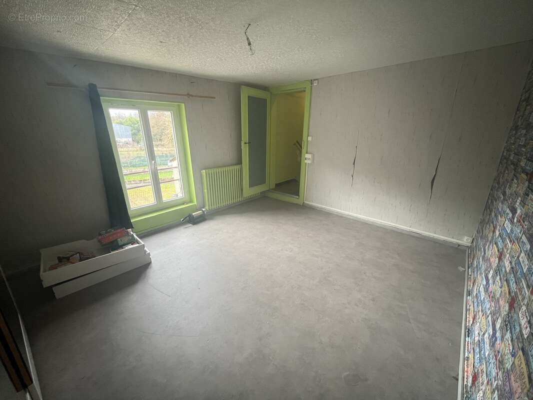 Maison à LE CHATELET