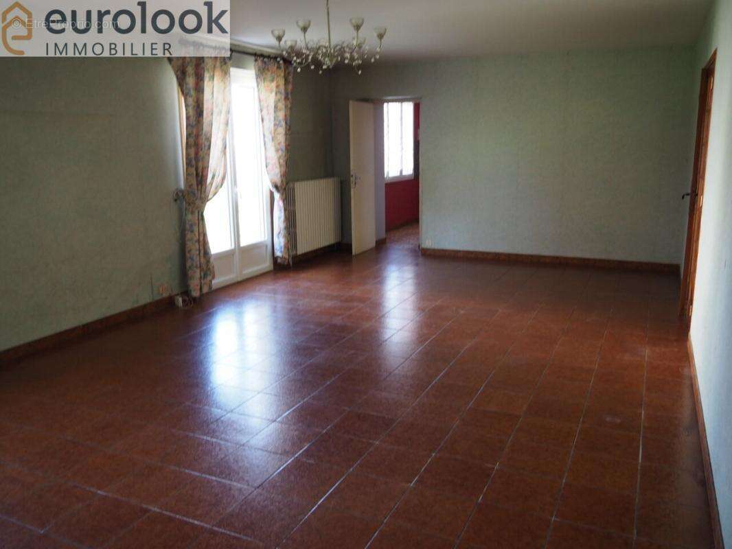 Maison à SAINT-MARCEL