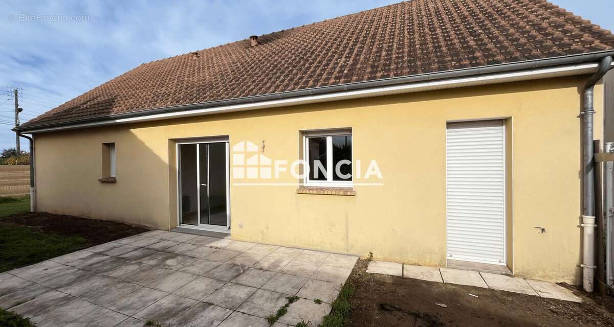 Maison à MONCE-EN-BELIN