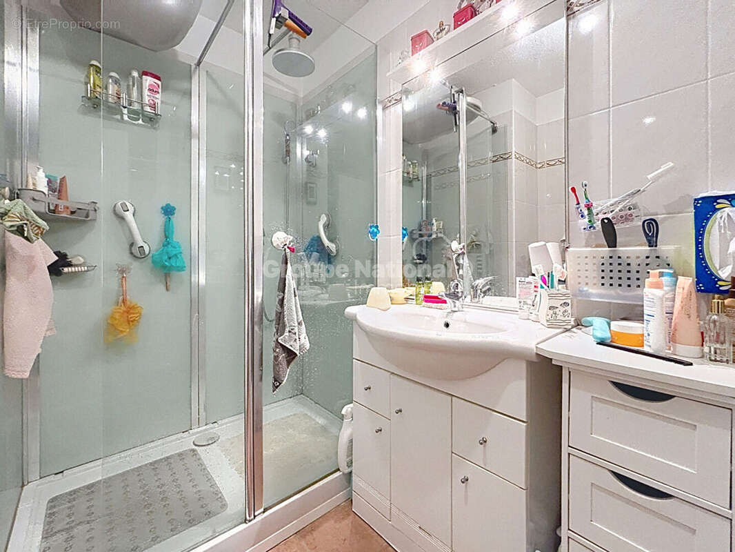 A vendre / grasse / appartement 3p / 68.62 m² / vendu loue - photo 5