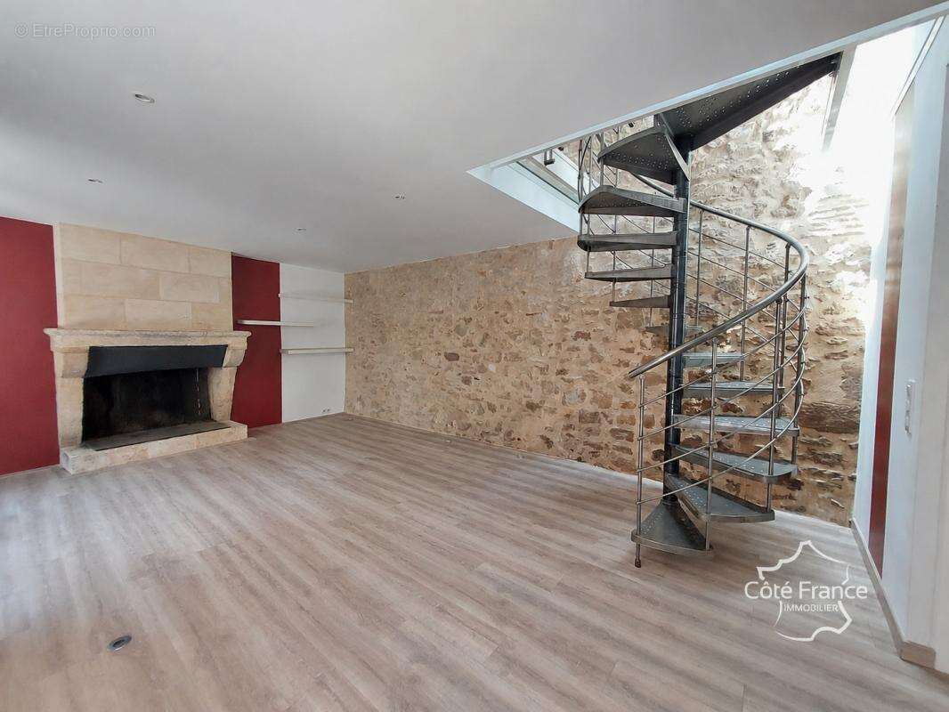 Maison de ville en pierres   Charme, cachet et cour privée - photo 3
