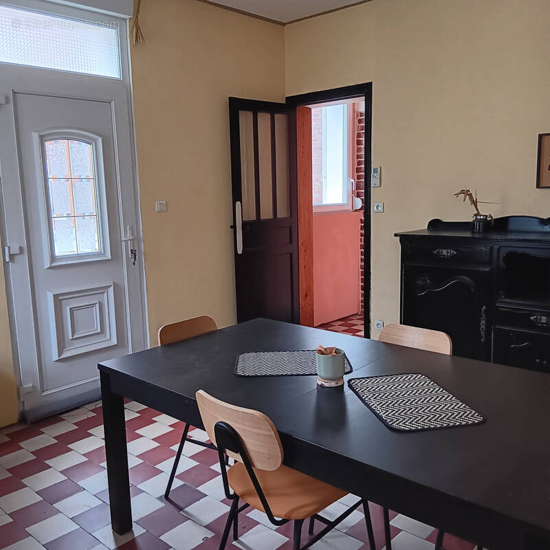 Maison à AIX-NOULETTE