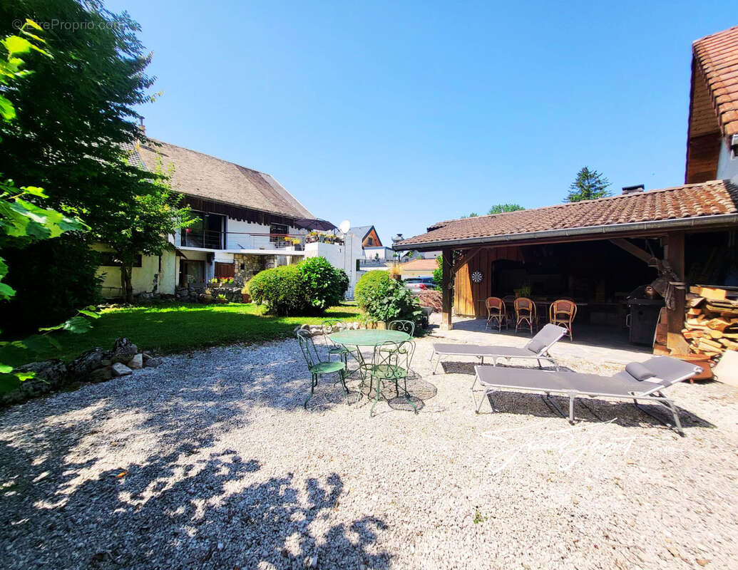 Maison à DOUSSARD
