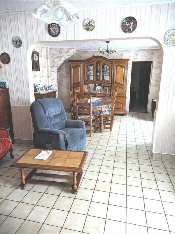 Maison à SAINT-EPAIN