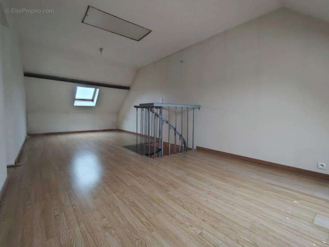 Maison à SIN-LE-NOBLE