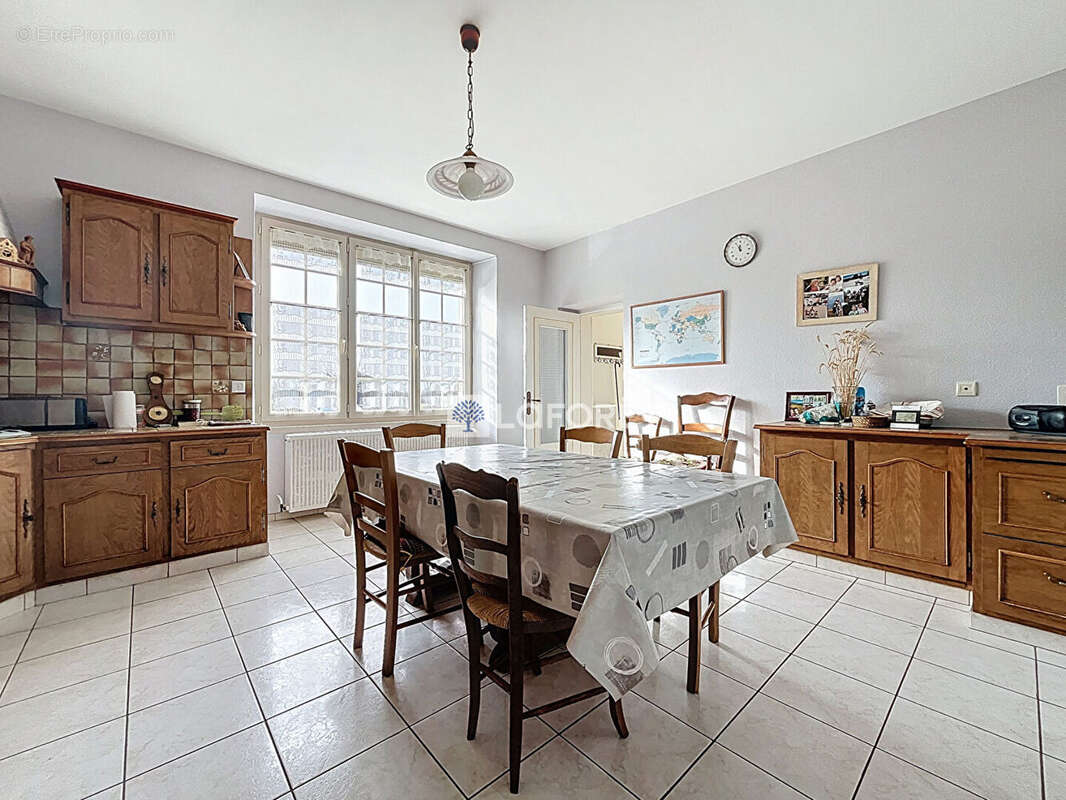 Maison à SAINT-AUBIN-LE-CLOUD