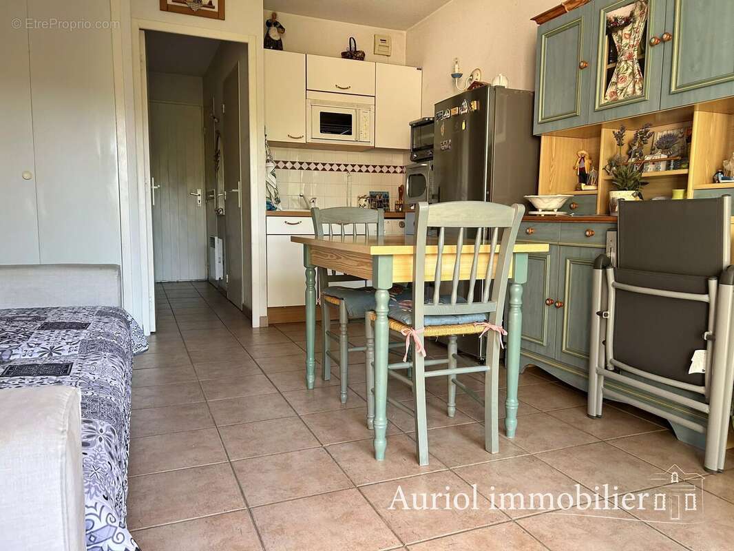 Appartement à SAINT-CYR-SUR-MER