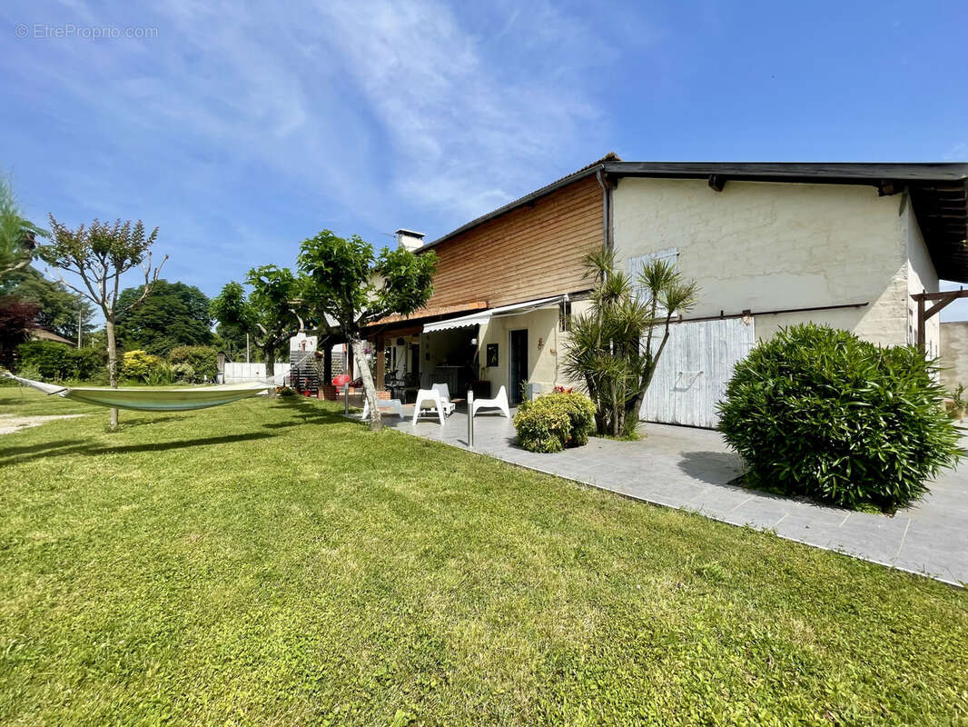 Maison à VIC-EN-BIGORRE