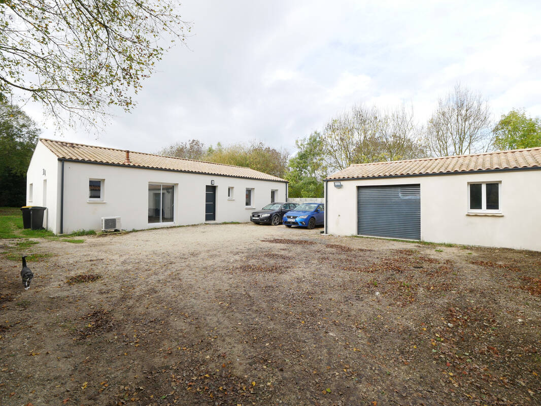 Maison à LE GUE-D&#039;ALLERE