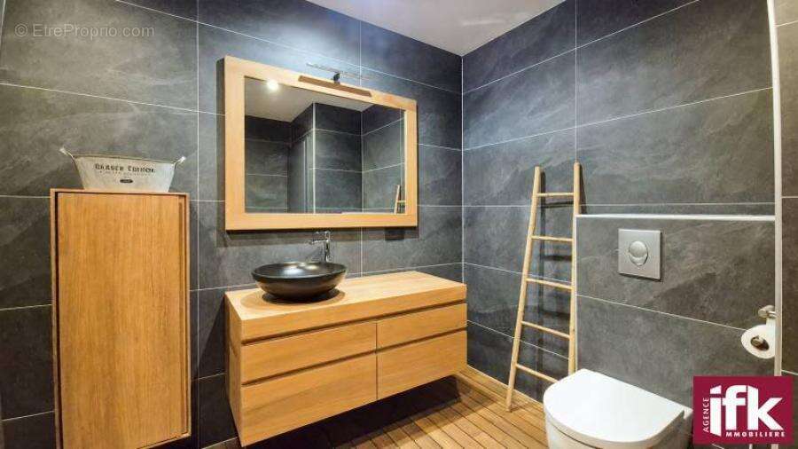 Maison plain-pied de 205 m² sur 13,52 ares avec piscine et double garage – DPE B - photo 8