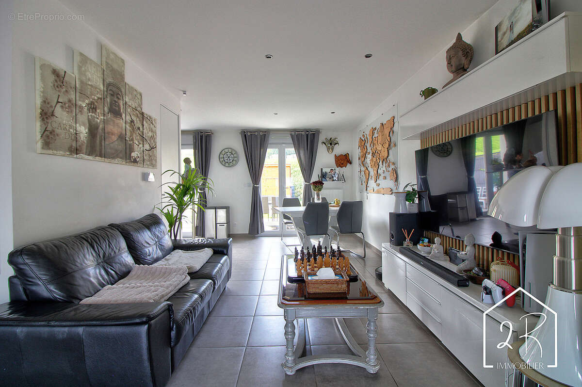 Maison à PONT-EVEQUE