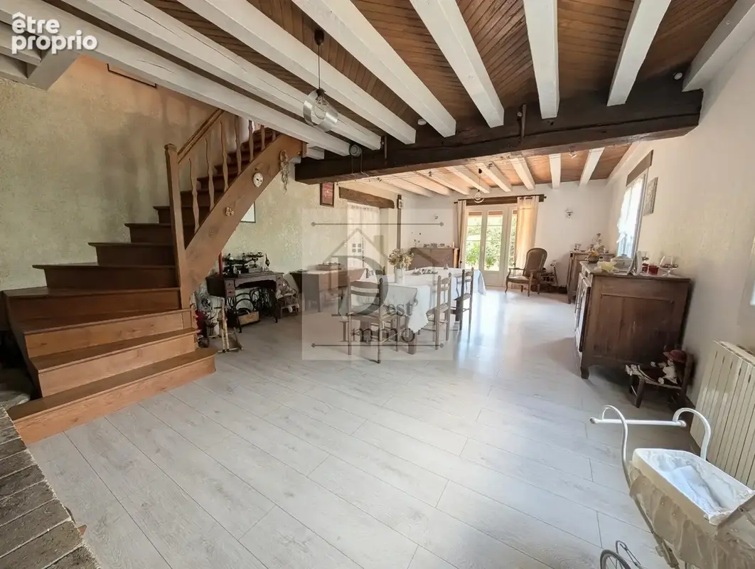 Maison familiale de 140 m2 sur sous-sol complet — Étagnac - photo 4